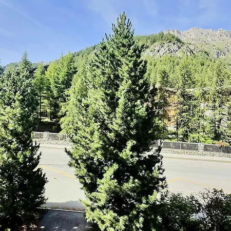 Apartment Val D'illaz - Agreable 2 Pieces Cabine Pour 6 Personnes Situe A Val D'isere, Proche Du Centre De La Station Mae-5101